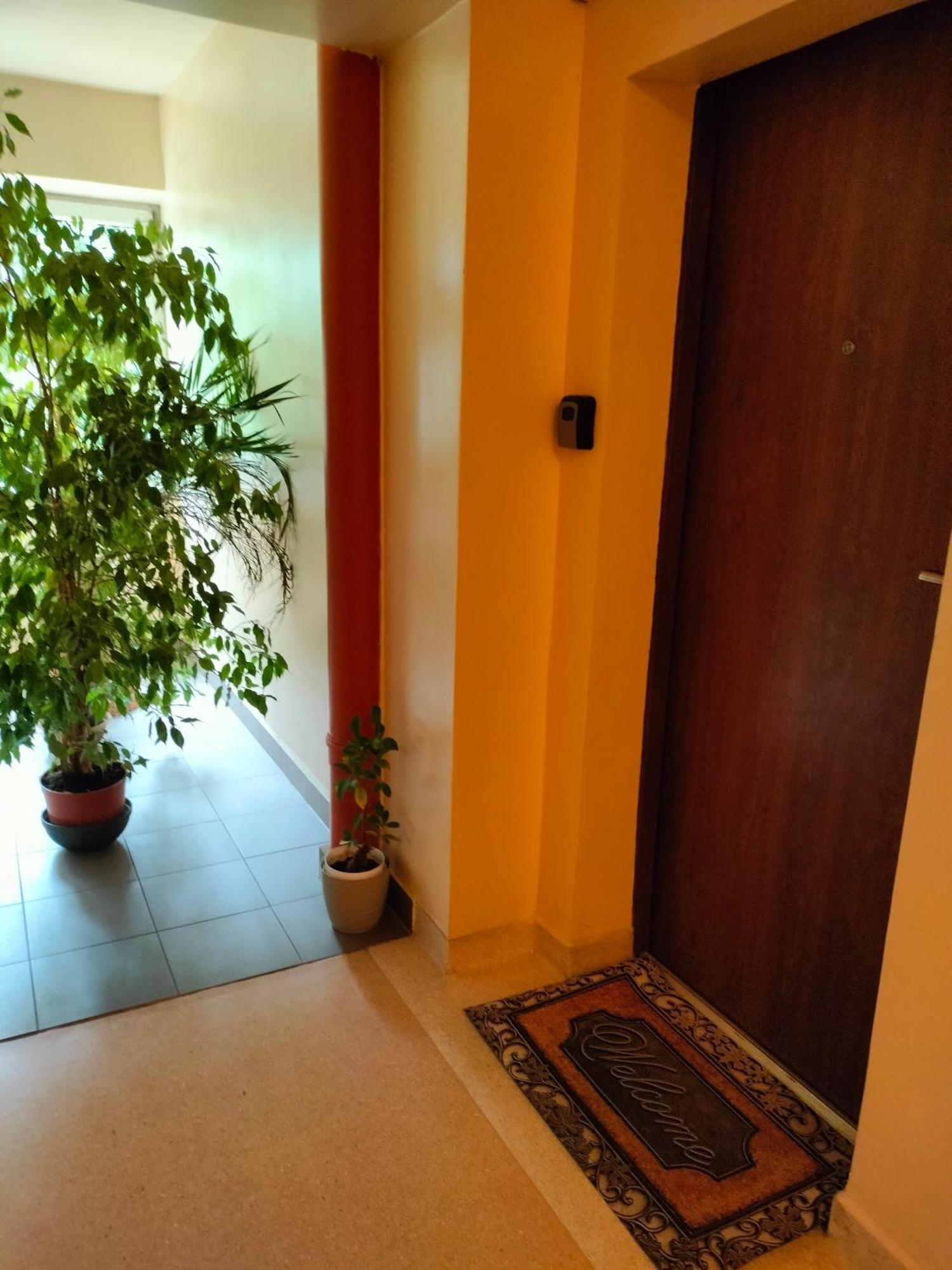 New Fifth Apartment *